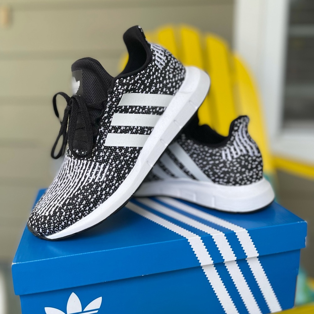 Adidas Swift Run X
